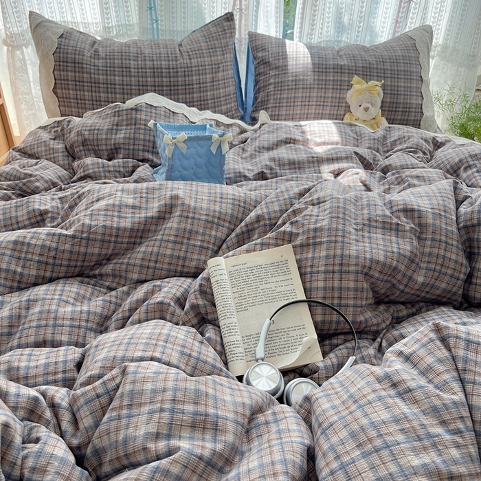 91家纺网 家纺一手货源 找家纺 轻奢坊 2025新款125g高克重皱皱撒欢复古格子蕾丝花边四件套 咖啡方格