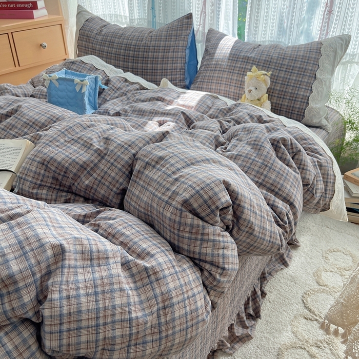 91家纺网 家纺一手货源 找家纺 轻奢坊 2025新款125g高克重皱皱撒欢复古格子蕾丝花边四件套 咖啡方格