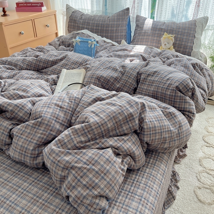 91家纺网 家纺一手货源 找家纺 轻奢坊 2025新款125g高克重皱皱撒欢复古格子蕾丝花边四件套 咖啡方格