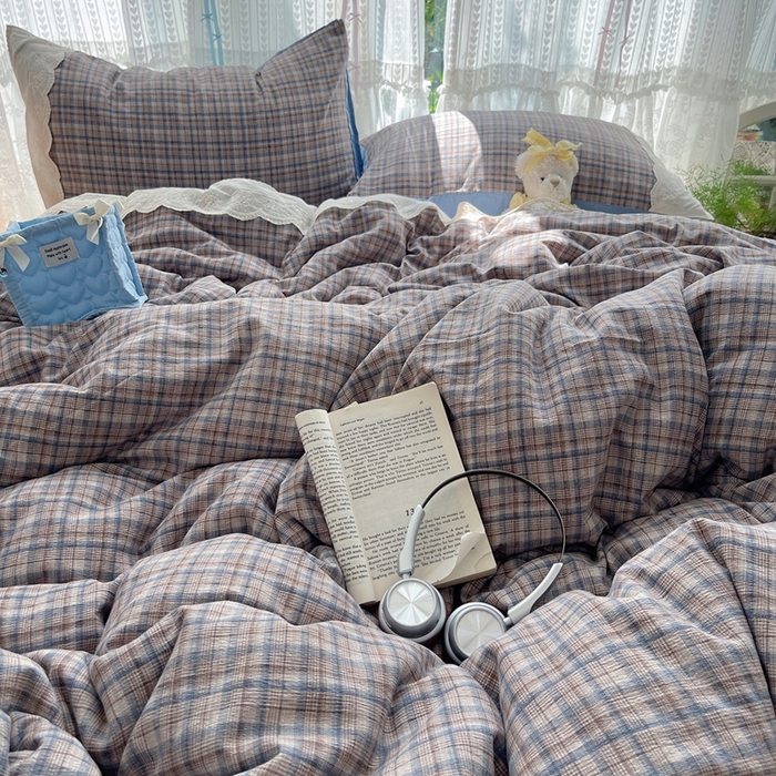 91家纺网 家纺一手货源 找家纺 轻奢坊 2025新款125g高克重皱皱撒欢复古格子蕾丝花边四件套 咖啡方格