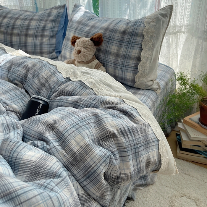 91家纺网 家纺一手货源 找家纺 轻奢坊 2025新款125g高克重皱皱撒欢复古格子蕾丝花边四件套 苏格兰格