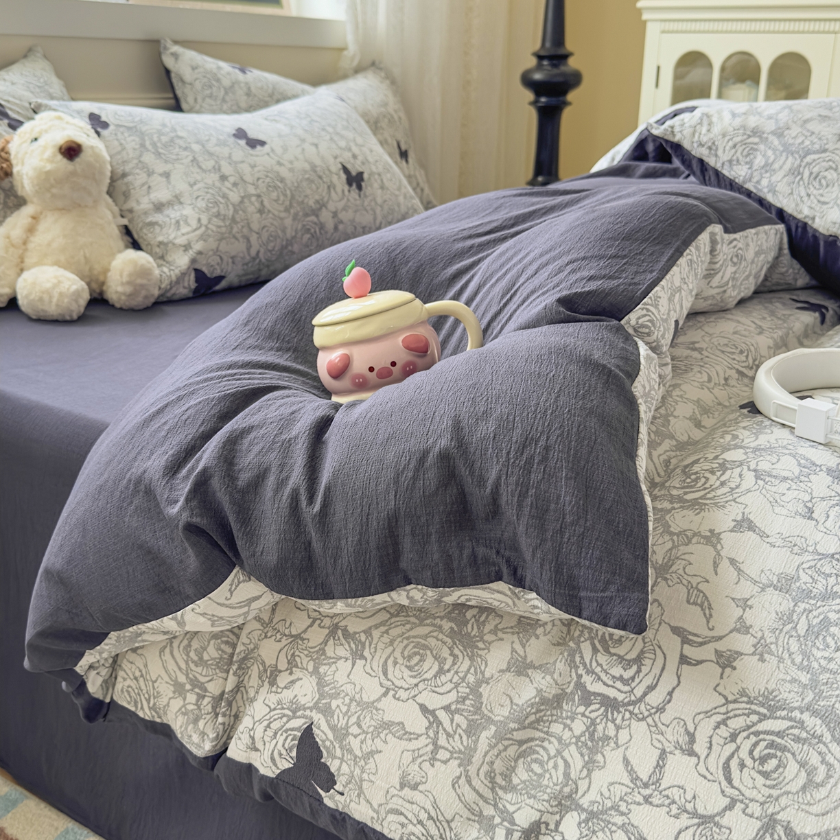 91家纺网 家纺一手货源 找家纺 亨通家纺 2025新款复古原麻双层纱臻至系列四件套 蝴蝶玫瑰