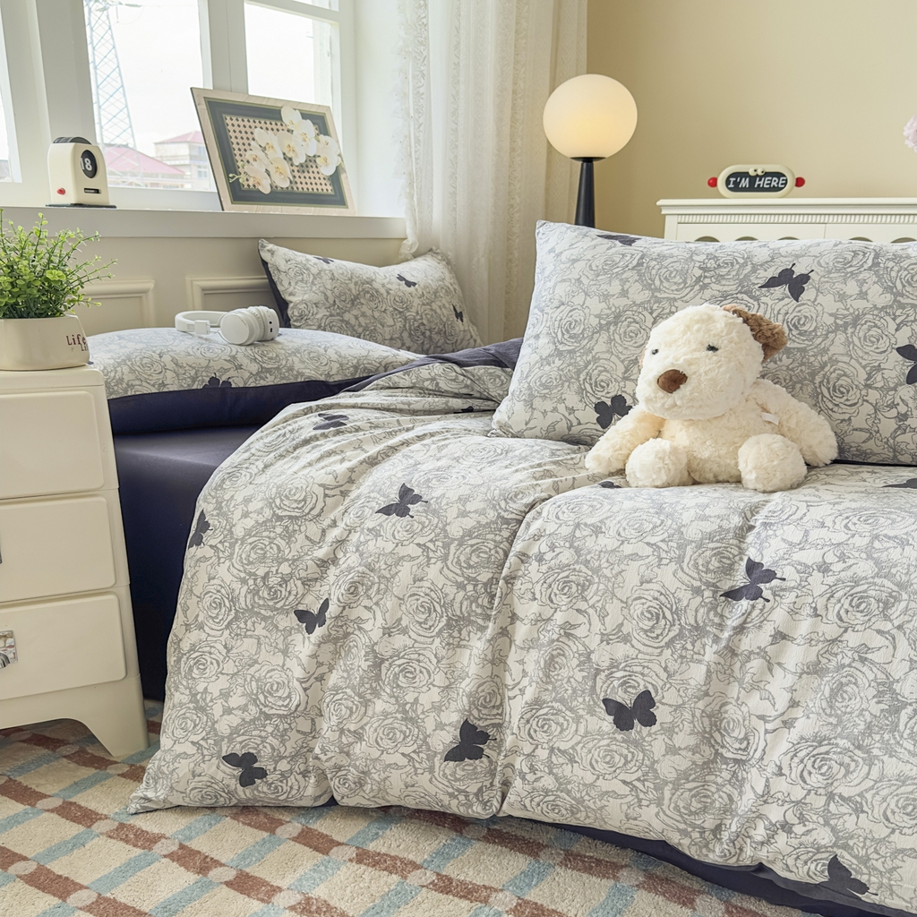 91家纺网 家纺一手货源 找家纺 亨通家纺 2025新款复古原麻双层纱臻至系列四件套 蝴蝶玫瑰