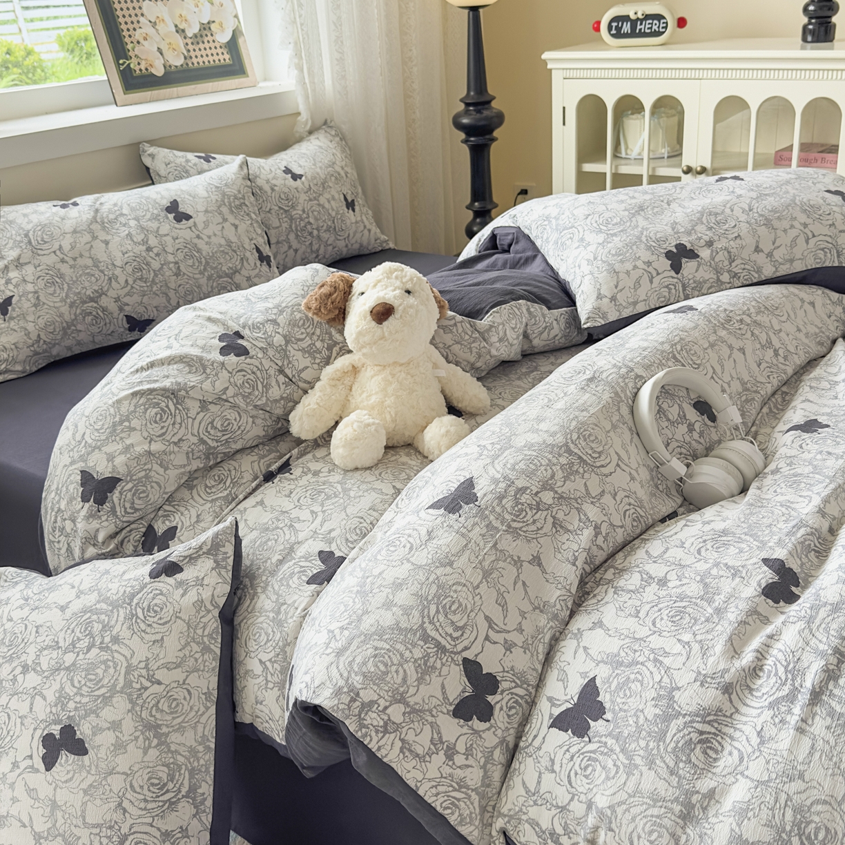 91家纺网 家纺一手货源 找家纺 亨通家纺 2025新款复古原麻双层纱臻至系列四件套 蝴蝶玫瑰