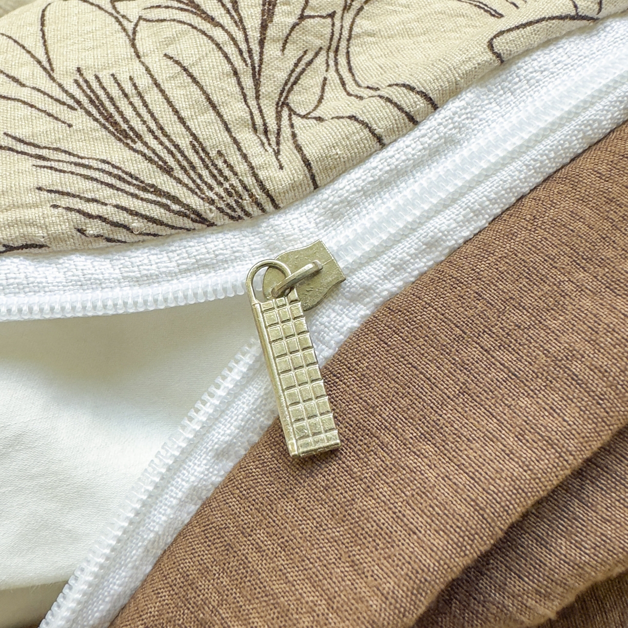 91家纺网 家纺一手货源 找家纺 亨通家纺 2025新款复古原麻双层纱臻至系列四件套 花蔓织梦