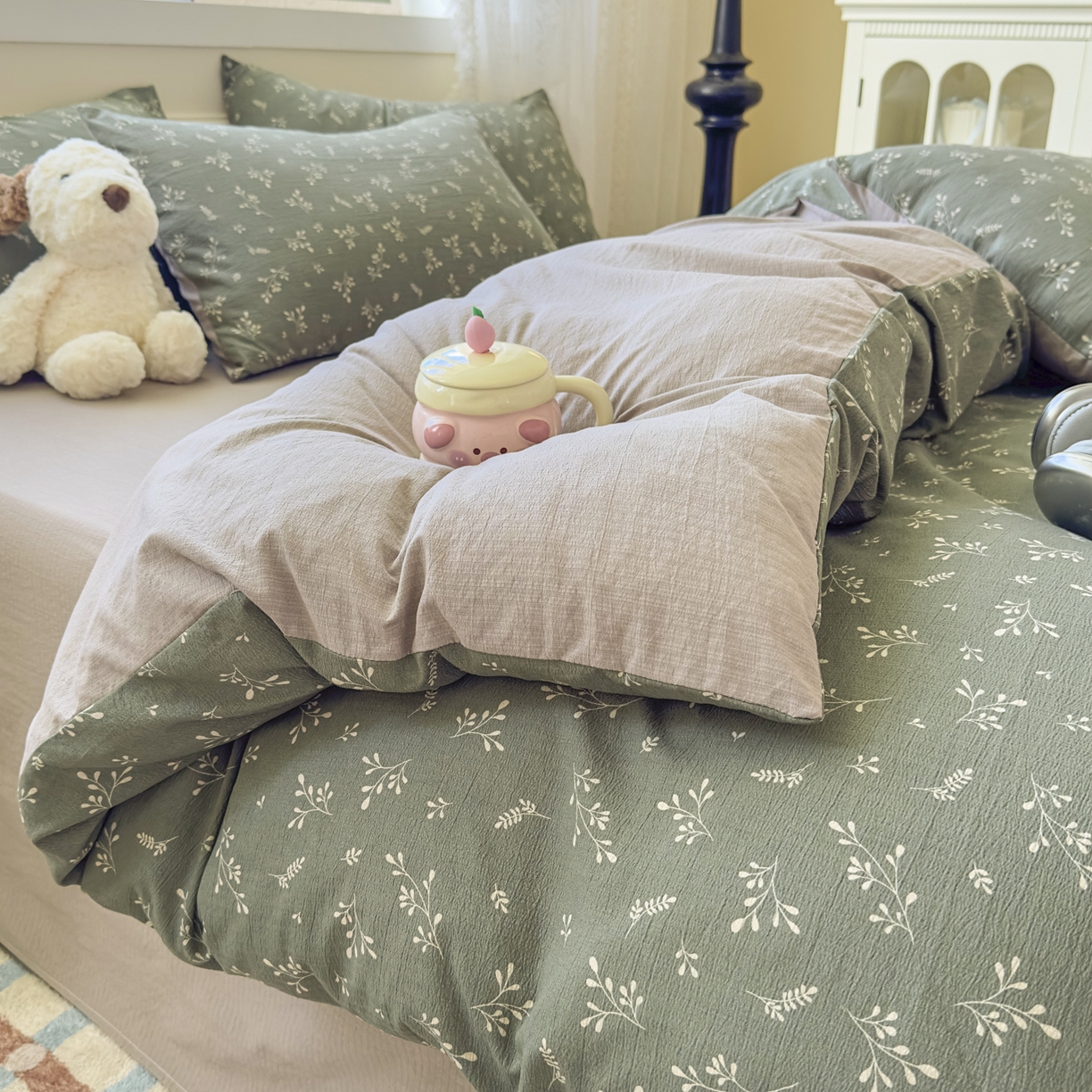 91家纺网 家纺一手货源 找家纺 亨通家纺 2025新款复古原麻双层纱臻至系列四件套 墨绿絮语