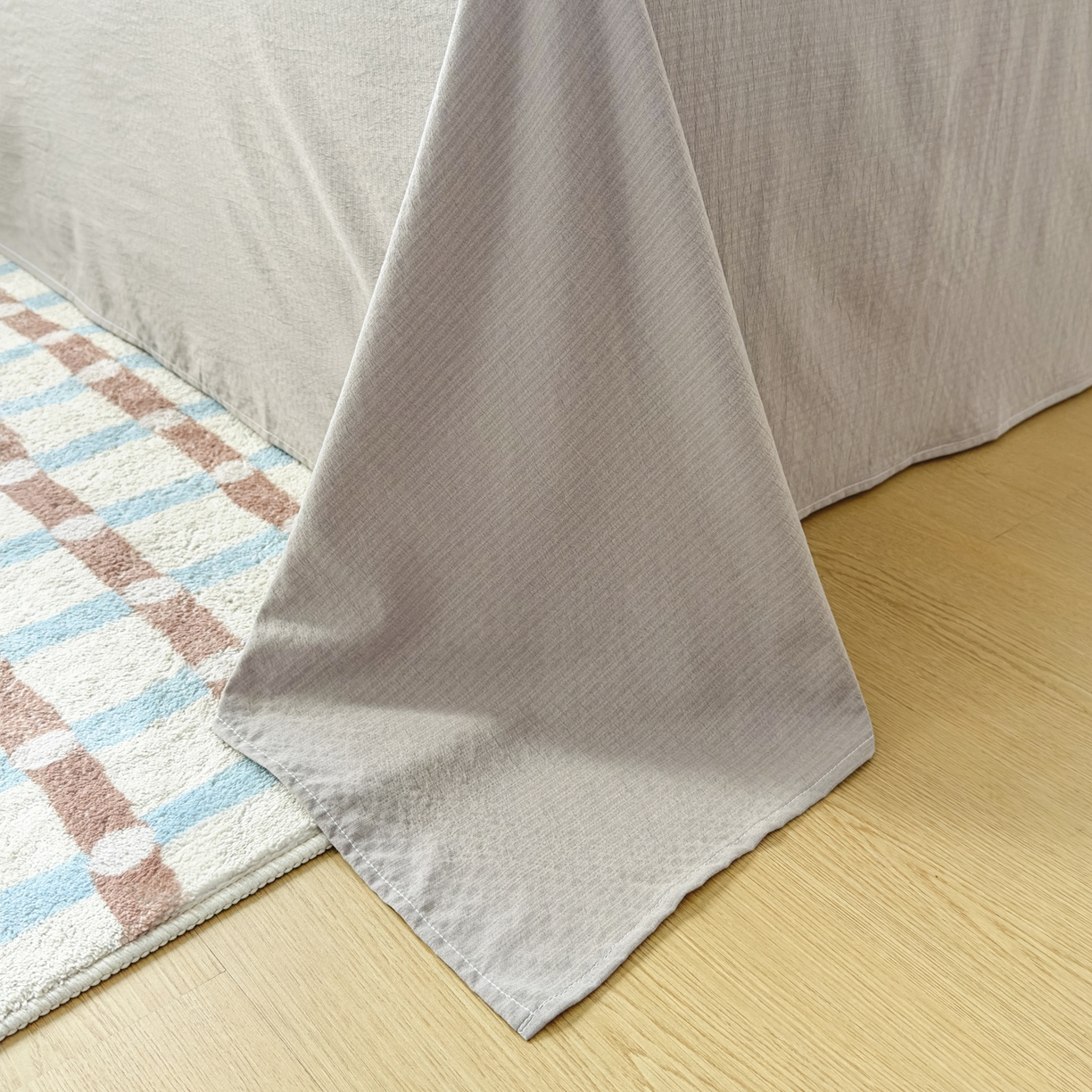 91家纺网 家纺一手货源 找家纺 亨通家纺 2025新款复古原麻双层纱臻至系列四件套 墨绿絮语