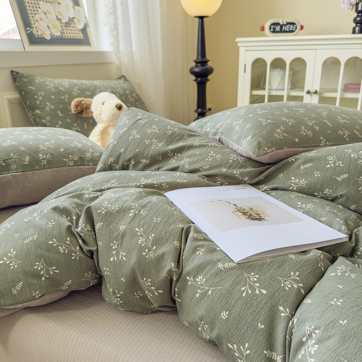 91家纺网 家纺一手货源 找家纺 亨通家纺 2025新款复古原麻双层纱臻至系列四件套 墨绿絮语