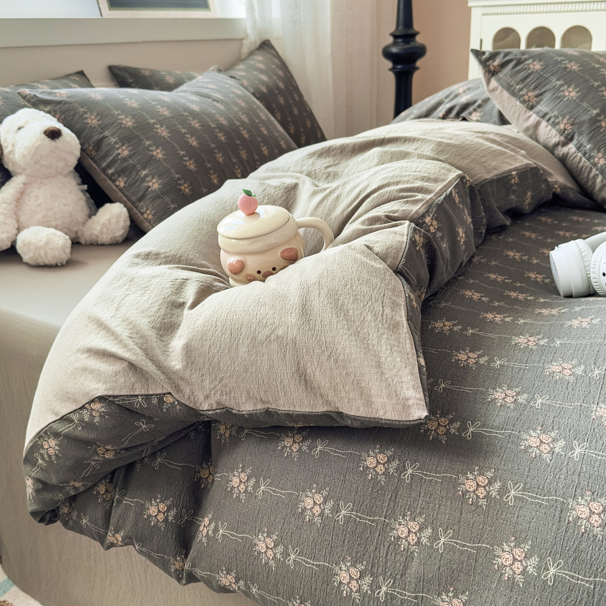 91家纺网 家纺一手货源 找家纺 亨通家纺 2025新款复古原麻双层纱臻至系列四件套 暮花眠曲