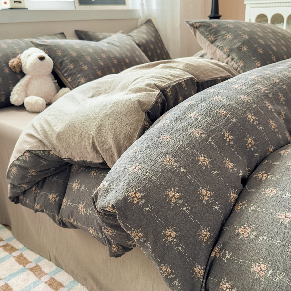 91家纺网 家纺一手货源 找家纺 亨通家纺 2025新款复古原麻双层纱臻至系列四件套 暮花眠曲