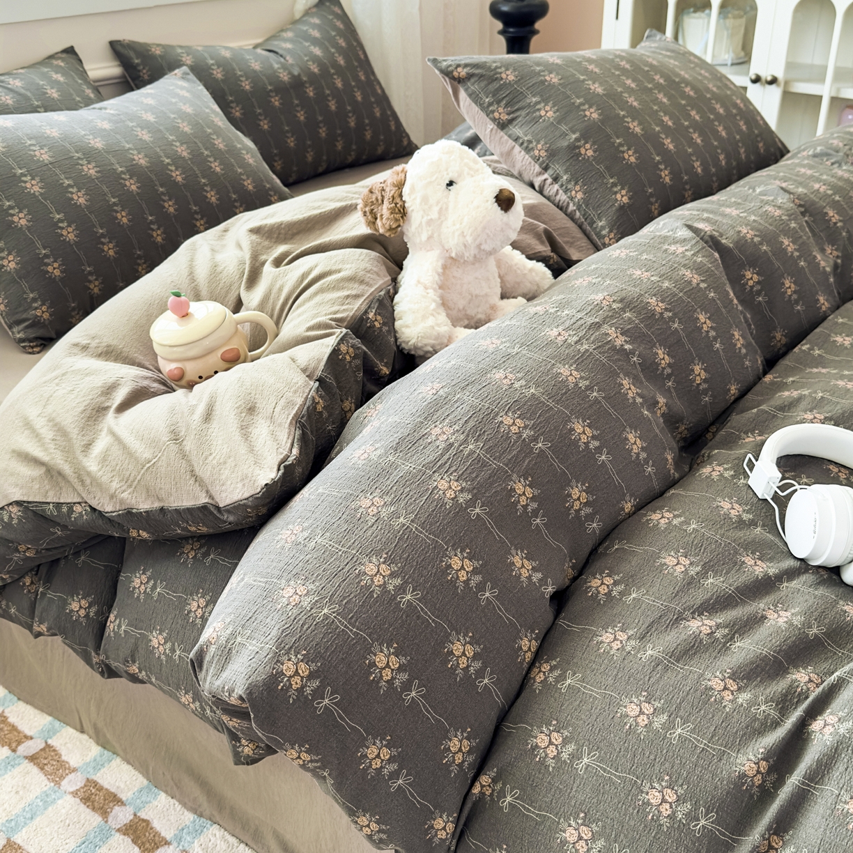 91家纺网 家纺一手货源 找家纺 亨通家纺 2025新款复古原麻双层纱臻至系列四件套 暮花眠曲