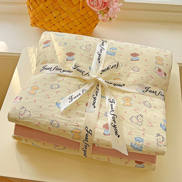 91家纺网 家纺一手货源 找家纺 名品家纺 2025新款加厚高克重人字纹优卡棉双层纱提花四件套（提供买家秀） 泡芙小狗