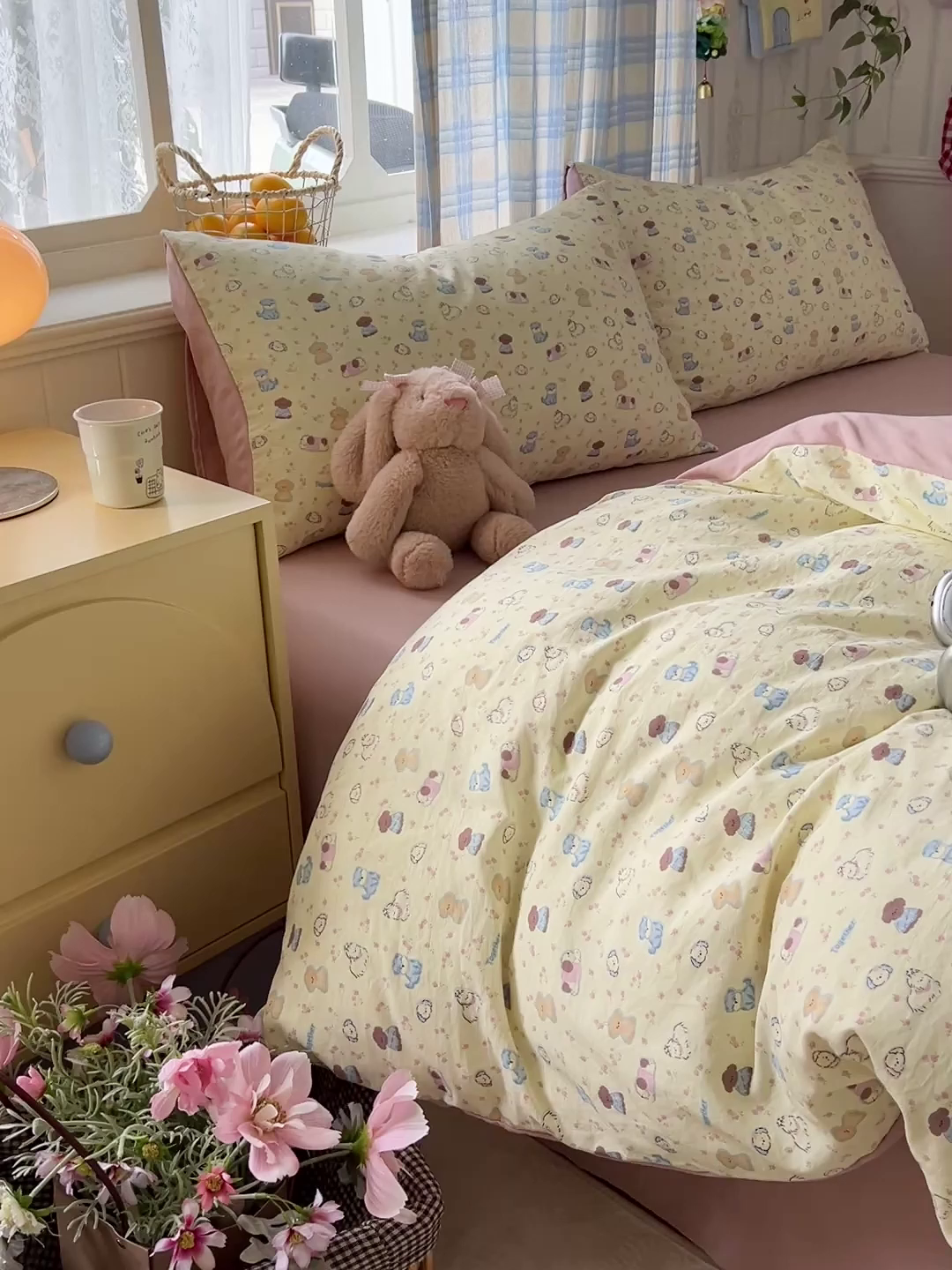 91家纺网 家纺一手货源 找家纺 名品家纺 2025新款加厚高克重人字纹优卡棉双层纱提花四件套（提供买家秀） 泡芙小狗