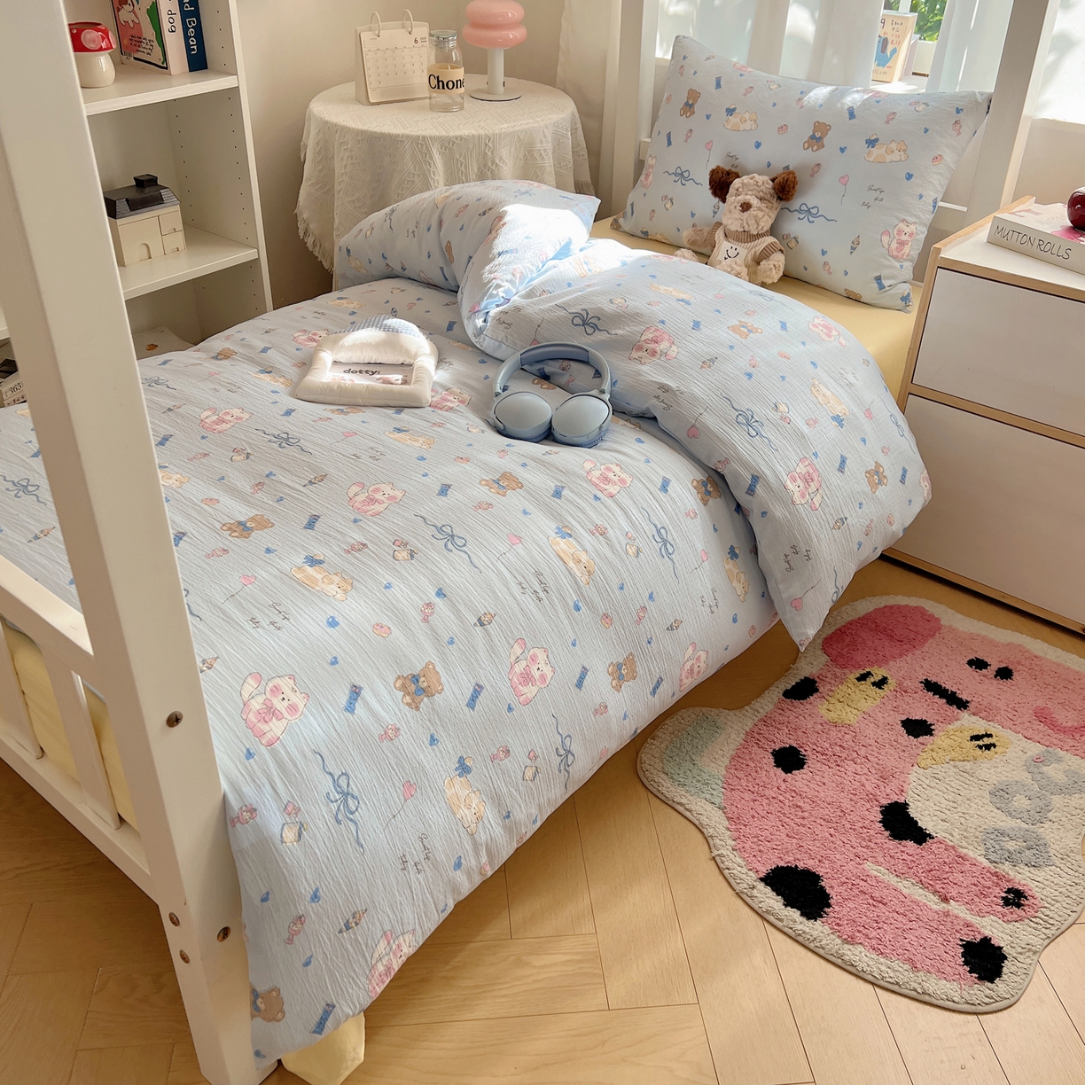 91家纺网 家纺一手货源 找家纺 韩巢家纺 2025新款双层纱学生季床铺单件被套宿舍寝室上下铺三件套 小猫时光篮