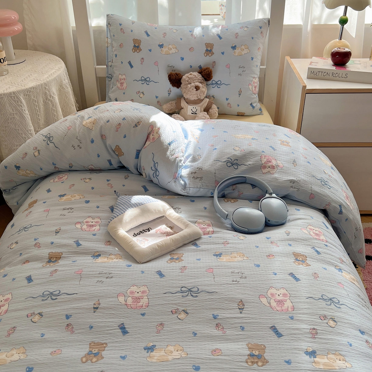 91家纺网 家纺一手货源 找家纺 韩巢家纺 2025新款双层纱学生季床铺单件被套宿舍寝室上下铺三件套 小猫时光篮