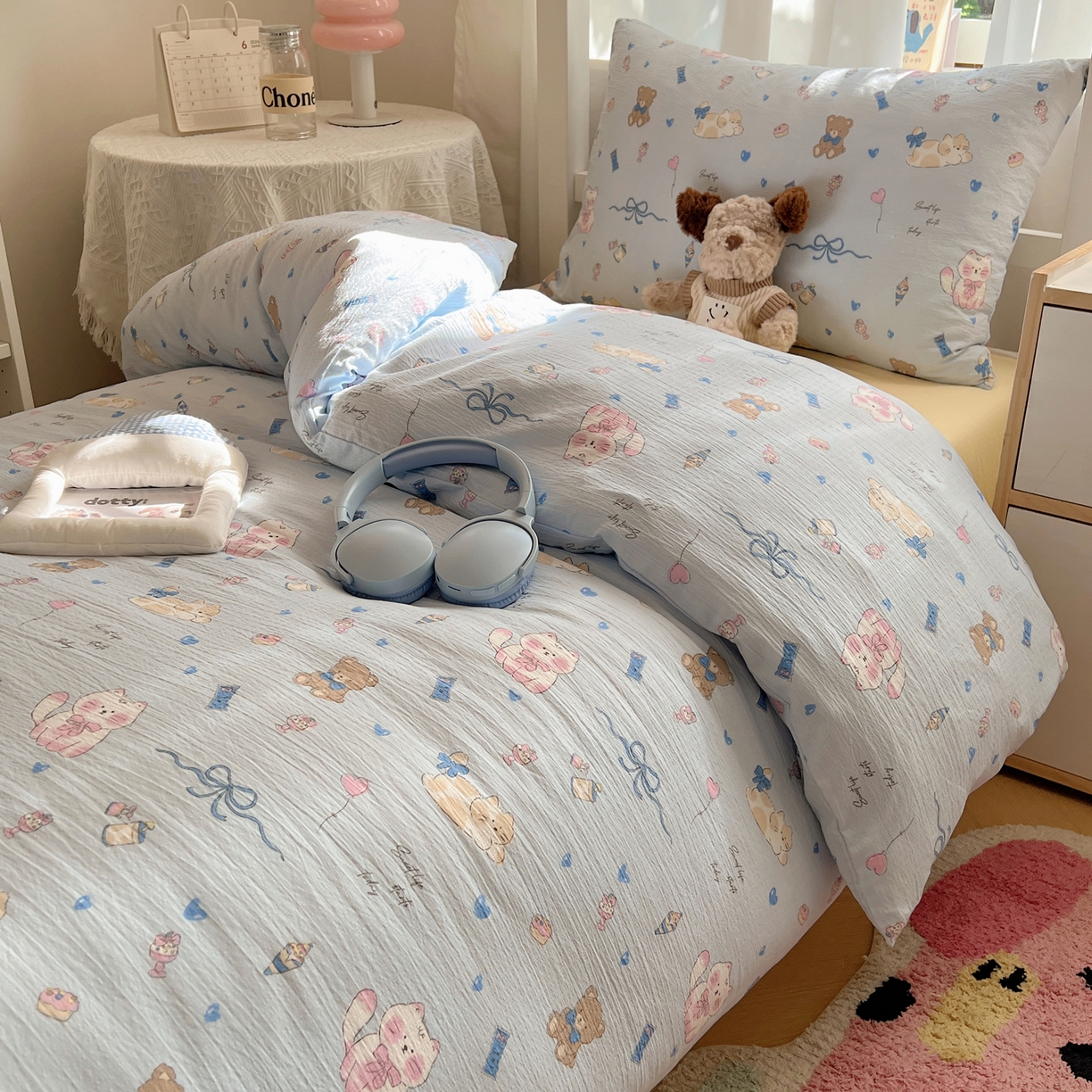 91家纺网 家纺一手货源 找家纺 韩巢家纺 2025新款双层纱学生季床铺单件被套宿舍寝室上下铺三件套 小猫时光篮