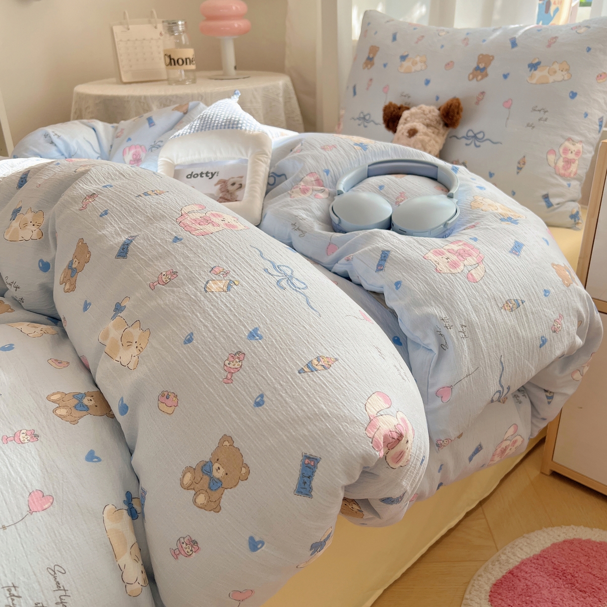 91家纺网 家纺一手货源 找家纺 韩巢家纺 2025新款双层纱学生季床铺单件被套宿舍寝室上下铺三件套 小猫时光篮