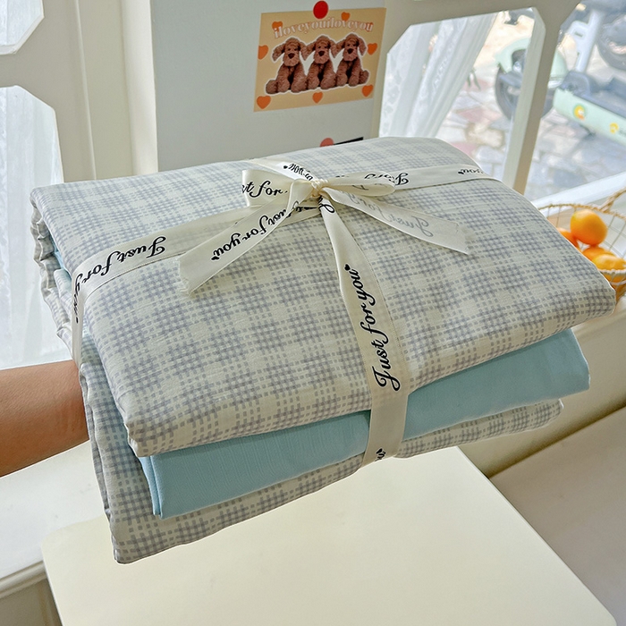 91家纺网 家纺一手货源 找家纺 名品家纺 2025新款加厚高克重人字纹优卡棉双层纱提花四件套（提供买家秀） 曲奇饼干-绿