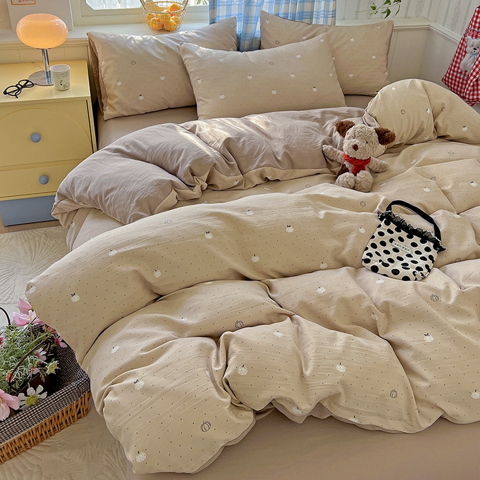 91家纺网 家纺一手货源 找家纺 名品家纺 2025新款加厚高克重人字纹优卡棉双层纱提花四件套（提供买家秀） 小南瓜