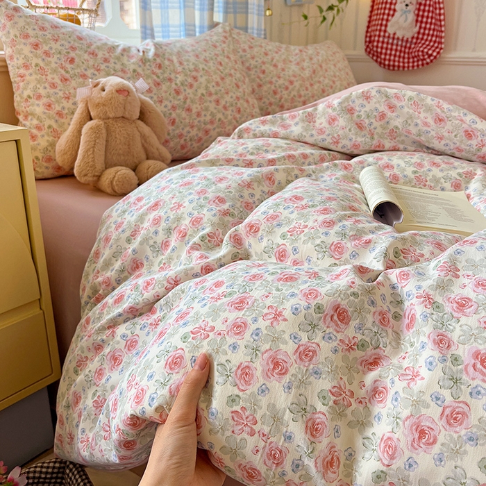 91家纺网 家纺一手货源 找家纺 名品家纺 2025新款加厚高克重人字纹优卡棉双层纱提花四件套（提供买家秀） 小月野