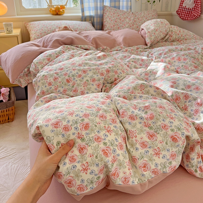 91家纺网 家纺一手货源 找家纺 名品家纺 2025新款加厚高克重人字纹优卡棉双层纱提花四件套（提供买家秀） 小月野