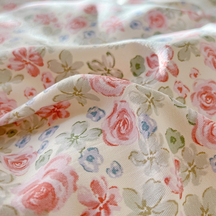 91家纺网 家纺一手货源 找家纺 名品家纺 2025新款加厚高克重人字纹优卡棉双层纱提花四件套（提供买家秀） 小月野