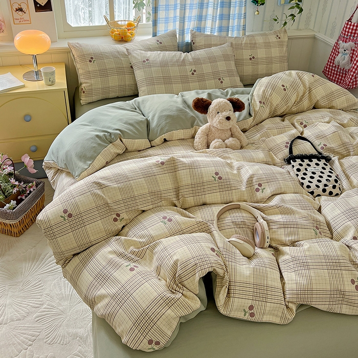 91家纺网 家纺一手货源 找家纺 名品家纺 2025新款加厚高克重人字纹优卡棉双层纱提花四件套（提供买家秀） 紫樱桃