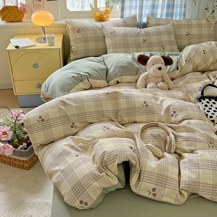 91家纺网 家纺一手货源 找家纺 名品家纺 2025新款加厚高克重人字纹优卡棉双层纱提花四件套（提供买家秀） 紫樱桃