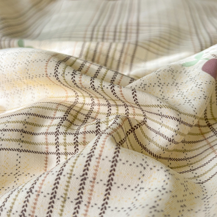 91家纺网 家纺一手货源 找家纺 名品家纺 2025新款加厚高克重人字纹优卡棉双层纱提花四件套（提供买家秀） 紫樱桃