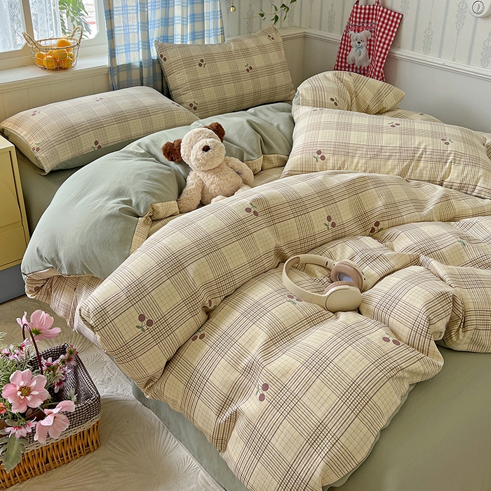 91家纺网 家纺一手货源 找家纺 名品家纺 2025新款加厚高克重人字纹优卡棉双层纱提花四件套（提供买家秀） 紫樱桃