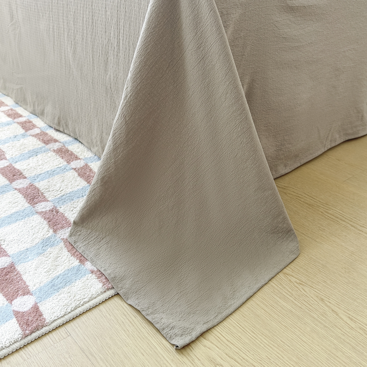 91家纺网 家纺一手货源 找家纺 亨通家纺 2025新款复古原麻双层纱臻至系列四件套 柔梦漫歌