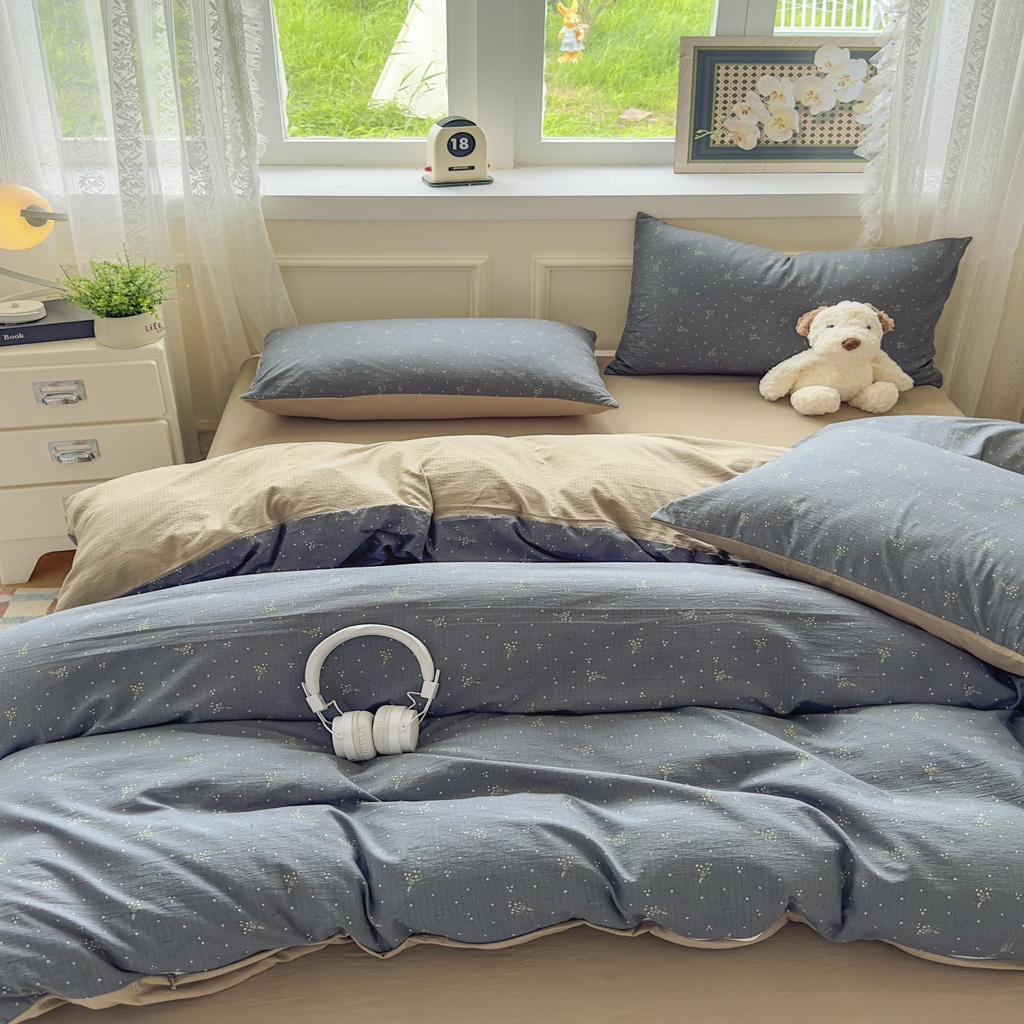 91家纺网 家纺一手货源 找家纺 亨通家纺 2025新款复古原麻双层纱臻至系列四件套 碎花絮语-灰