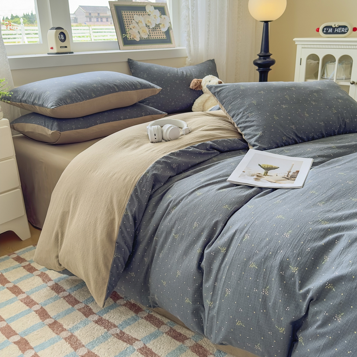 91家纺网 家纺一手货源 找家纺 亨通家纺 2025新款复古原麻双层纱臻至系列四件套 碎花絮语-灰