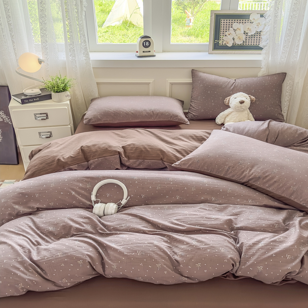 91家纺网 家纺一手货源 找家纺 亨通家纺 2025新款复古原麻双层纱臻至系列四件套 碎花絮语-咖