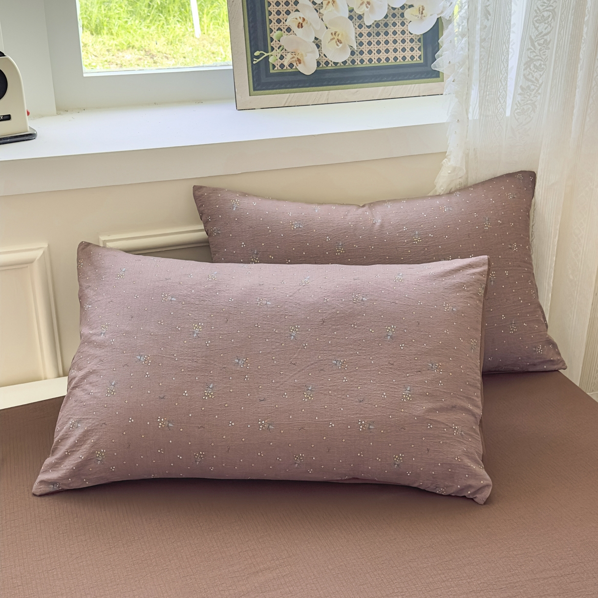 91家纺网 家纺一手货源 找家纺 亨通家纺 2025新款复古原麻双层纱臻至系列四件套 碎花絮语-咖