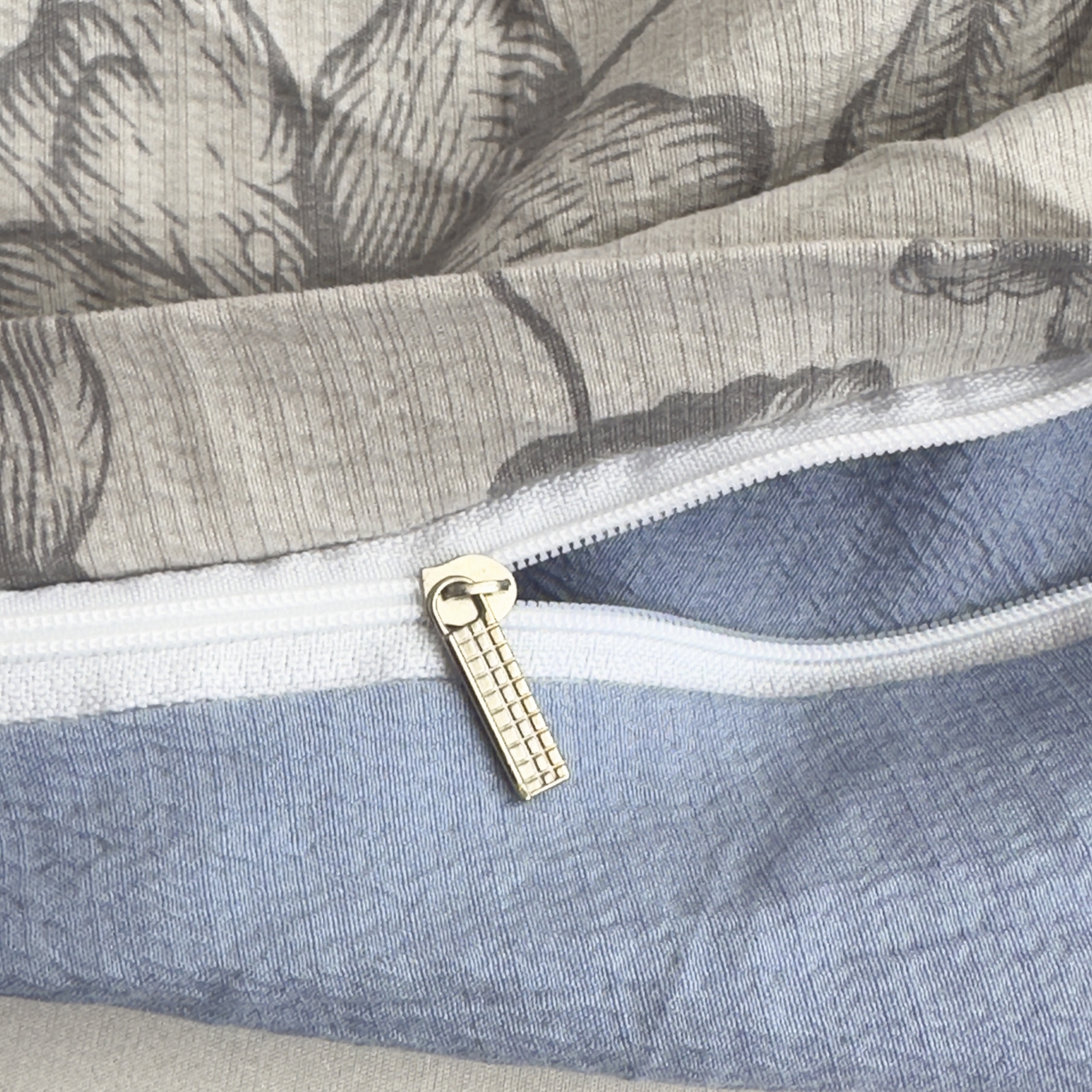 91家纺网 家纺一手货源 找家纺 亨通家纺 2025新款复古原麻双层纱臻至系列四件套 一帘幽梦-蓝