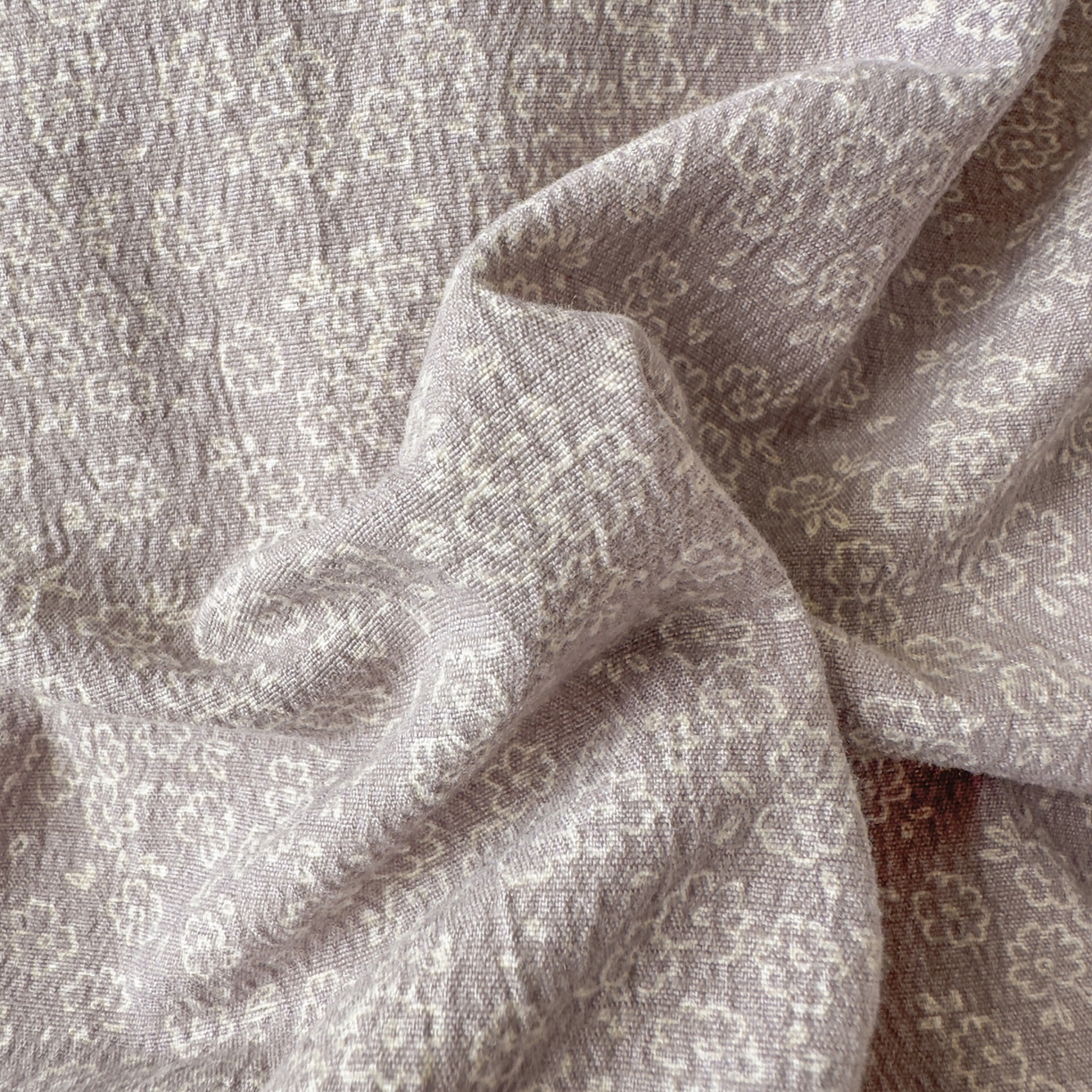 91家纺网 家纺一手货源 找家纺 亨通家纺 2025新款复古原麻双层纱臻至系列四件套 紫灰花韵