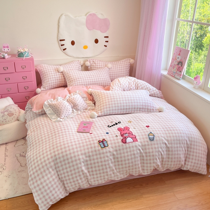 91家纺网 家纺一手货源 找家纺 川悦生活 2025新款绣花牛奶绒毛巾绣四件套-大床 甜茶小兔