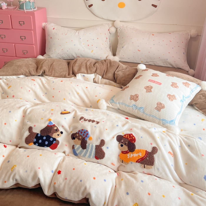 91家纺网 家纺一手货源 找家纺 川悦生活 2025新款绣花牛奶绒毛巾绣四件套-大床 奶昔腊肠