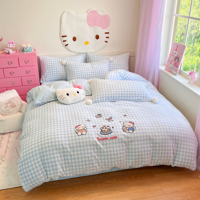 91家纺网 家纺一手货源 找家纺 川悦生活 2025新款绣花牛奶绒毛巾绣四件套-大床 奶心小猫