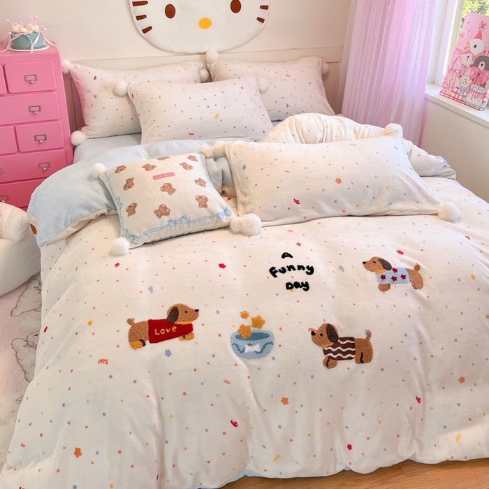 91家纺网 家纺一手货源 找家纺 川悦生活 2025新款绣花牛奶绒毛巾绣四件套-大床 旺皮小狗