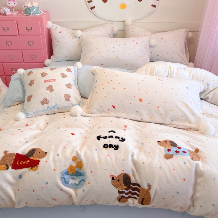 91家纺网 家纺一手货源 找家纺 川悦生活 2025新款绣花牛奶绒毛巾绣四件套-大床 旺皮小狗