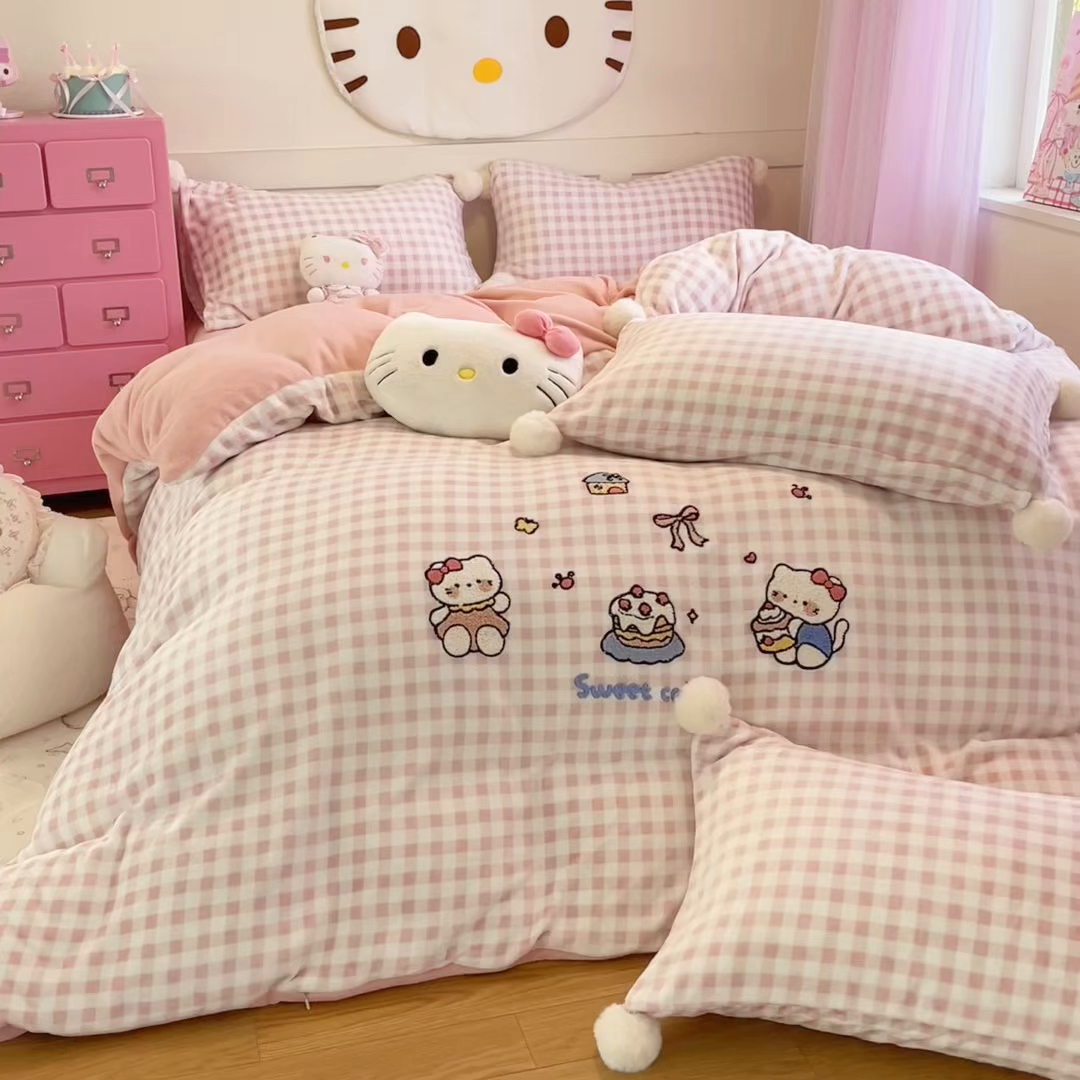 91家纺网 家纺一手货源 找家纺 川悦生活 2025新款绣花牛奶绒毛巾绣四件套-大床 蛋糕小喵