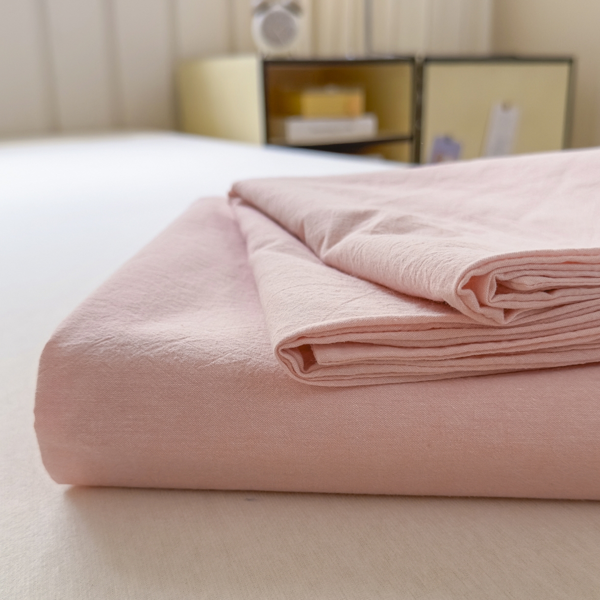 91家纺网 家纺一手货源 找家纺 晚依家纺 2025新款A类色织全棉水洗棉床单单件纯棉格子纯色学生宿舍定制定做 纯色-浅粉