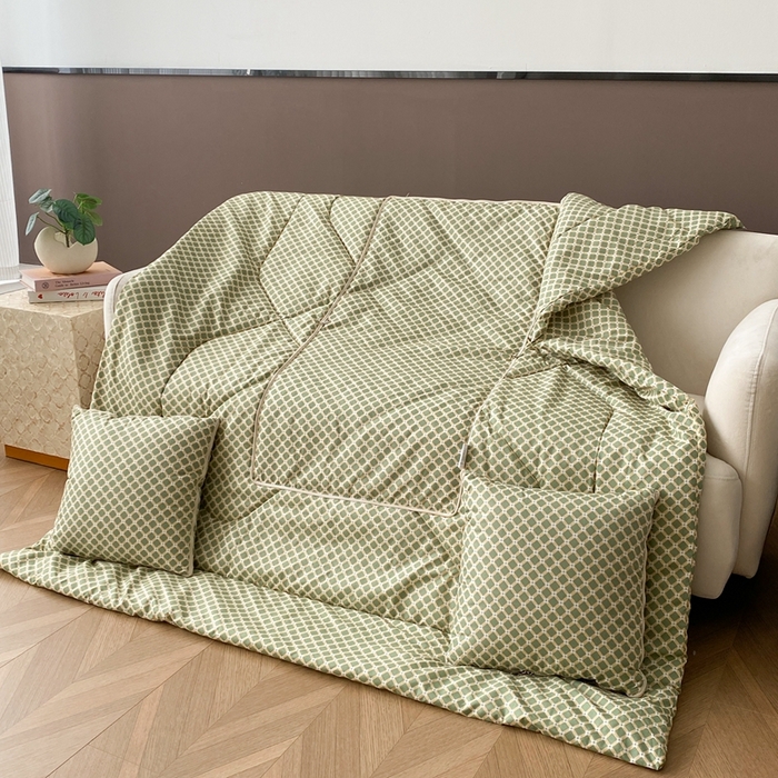 91家纺网 家纺一手货源 找家纺 新奇异 2025新款雏菊秘境系列抱枕被 慢生活-绿色