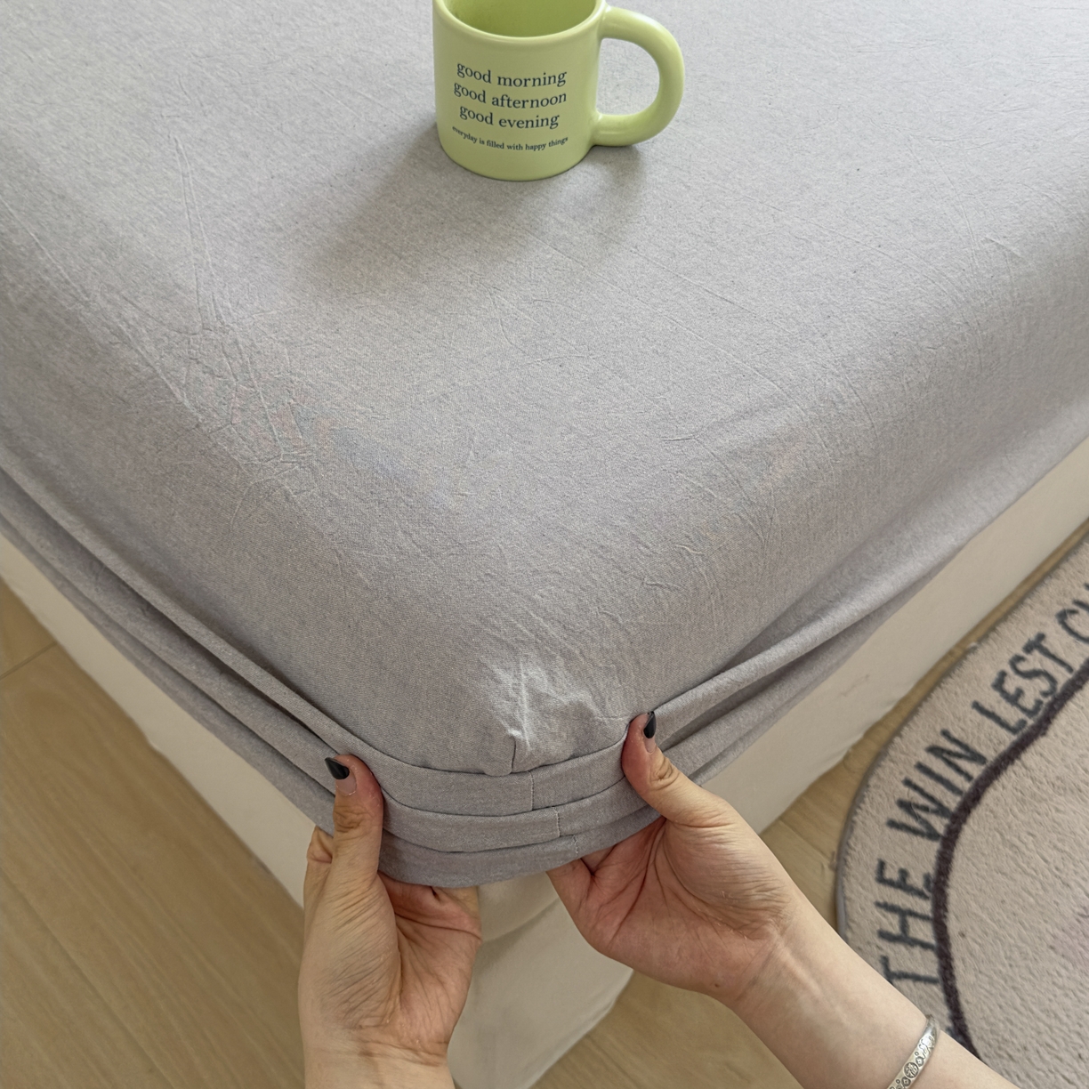 91家纺网 家纺一手货源 找家纺 晚依家纺 2025新款A类色织全棉水洗棉床单单件纯棉格子纯色学生宿舍定制定做 纯色-浅灰