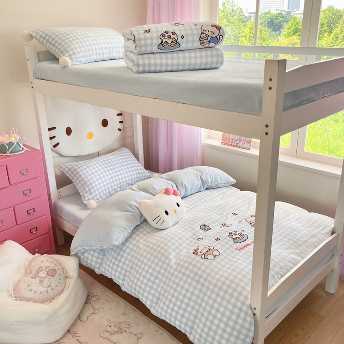 91家纺网 家纺一手货源 找家纺 川悦生活 2025新款绣花牛奶绒毛巾绣四件套-小床 奶心小猫