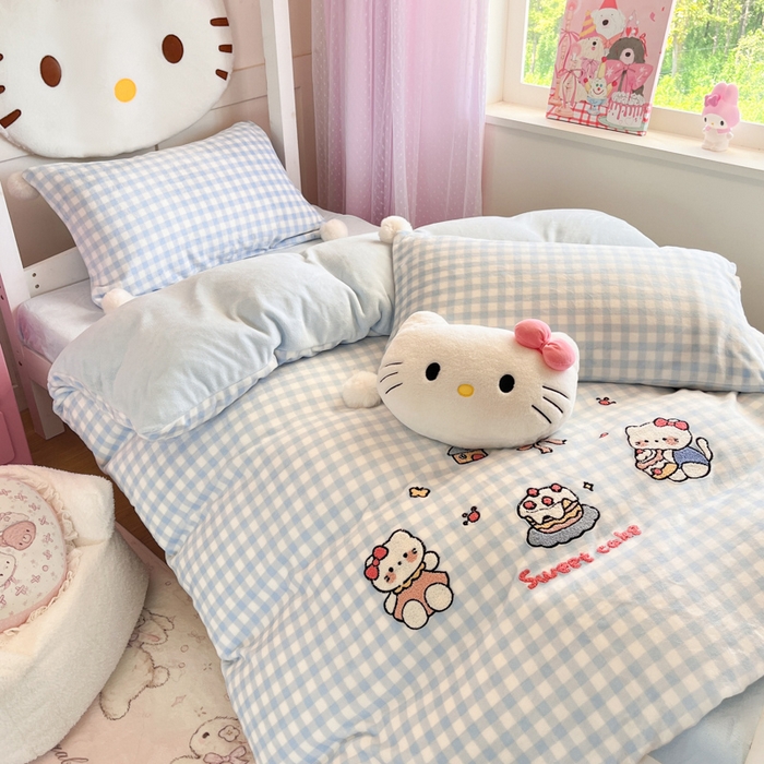 91家纺网 家纺一手货源 找家纺 川悦生活 2025新款绣花牛奶绒毛巾绣四件套-小床 奶心小猫