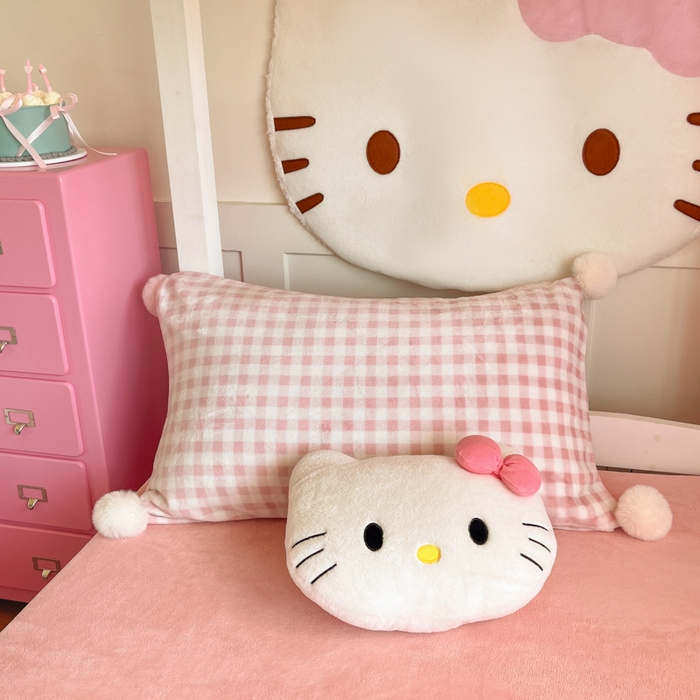 91家纺网 家纺一手货源 找家纺 川悦生活 2025新款绣花牛奶绒毛巾绣四件套-小床 蛋糕小喵