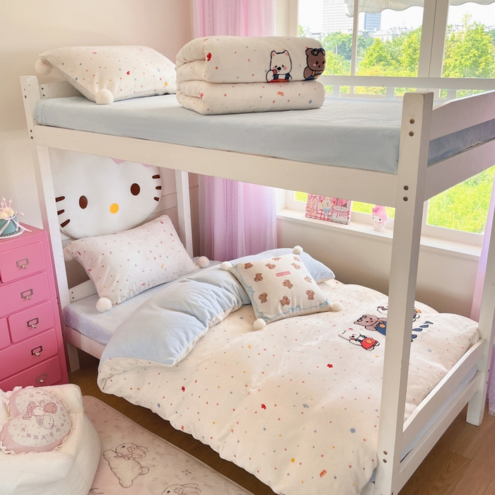 91家纺网 家纺一手货源 找家纺 川悦生活 2025新款绣花牛奶绒毛巾绣四件套-小床 快乐好友派